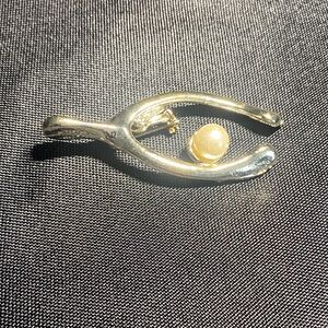 Elegant Silver and Faux Pearl Wishbone Pendant